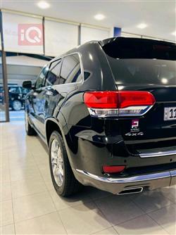 جیپ گراند شیرۆکی